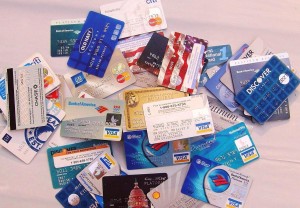 Numărul bancomatelor a fost de 946 unități cu 8,7% mai mult în primul trimestru.