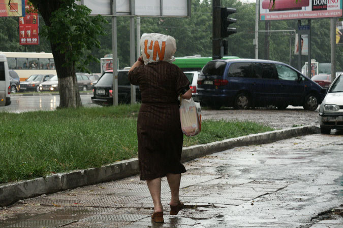 Предотвратить стихийные бедствия невозможно, но быть к ним готовыми и вести себя правильно — можно и нужно. Фото: Сергей Седлецкий
