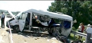  În cele mai multe cazuri accidentele rutiere se produc, potrivit oficialului, din cauza vitezei excesive, neatenției, a faptului că șoferii nu-și cuplează centura de siguranță.