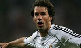 Ruud van Nistelrooy a anunţat că se retrage din fotbal