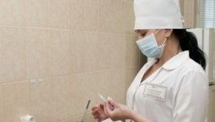 Imunizarea nou-născuţilor şi a copiilor este pusă sub semnul întrebării de unele mame