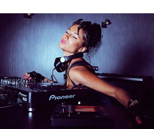 Натали Тома, известная также под именем Dj Tasha, выступит с диджей-сетом в одном из кишиневских клубов. Фото: 7days.md
