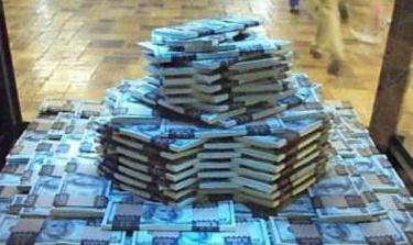 В июне 41,1% леевых депозитов открыты на 3-6 месяцев, и 40,5 % - размещены на более длительный срок, от 6 до 12 месяцев. 