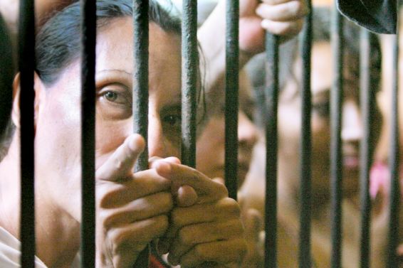 Pentru omor intenţionat, femeia a fost condamnată la 14 ani de închisoare în penitenciar pentru femei.