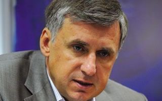Potrivit documentului, fostul consilier pe probleme special, Eugeniu Sturza, s-a ales cu funcţia de șef al Cabinetului primierului.