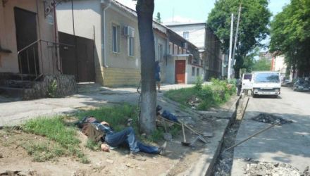 Imaginile de mai jos au fost surprinse de un trecător în perimetrul străzilor Columna și Vasile Alecsandri și au fost publicate de portalul Știri Locale.