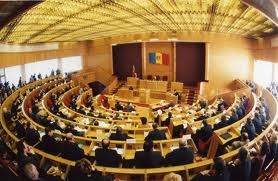 Deputații ar putea alege astăzi o femeie în funcția de președinte al Parlamentului.