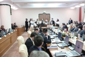 Menționăm că ala 16 mai Curtea Constituțională a declarat legală convocarea curții cu cel puţin 4 judecători