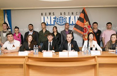 Молодежное крыло Партии социалистов "Молодая гвардия" провело сегодня акцию протеста, добиваясь отставки министра молодежи и спорта. Фото: replika.md