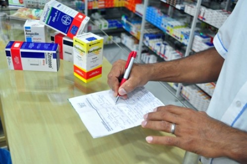Свободный доступ к любой фармацевтической продукции создает все больше трудностей в процессе лечения пациентов.