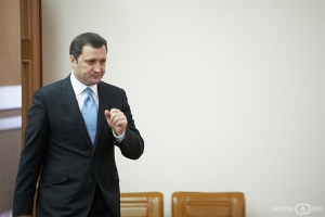 Vlad Filat spune că nu va renunţa uşor la funcţia de prim-ministru