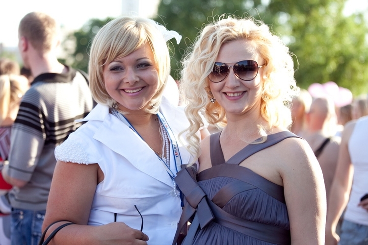В 2006 году впервые была вручена специальная премия для блондинок "Бриллиантовая шпилька". Фото: povod.tut.by