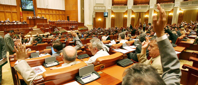 "Am să cumpăr cărţi de lectură pentru vară şi în domeniul juridic", a spusdeputatul PL, Oleg Bodrug.  