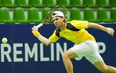 Теннисист Раду Албот победил в трех сетах Виктора Филипенко: 6-1,6-3, 6-3. 