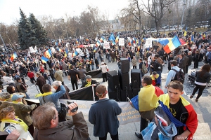 Până la marşul unionist din septmbrie, Platforma Acţiunea 2012  va desfăşura un alt proiect, întitulat ,,Carte pentru Basarabia”