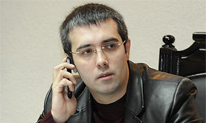 Сергей Сырбу заявил, что за день до своего ухода он поговорил с председателем ПКРМ Владимиром Ворониным о положениях дел в партии. 