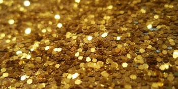 Oamenii de știință explică procesul de formare a metalului prețios dintr-o materie fără nicio valoare