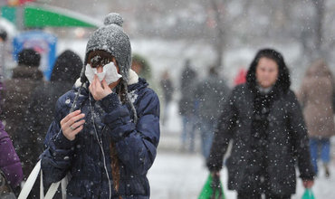 Joi vremea se răceşte brusc şi vor fi -16 grade Celsius. Iar vineri vor fi -20 grade.