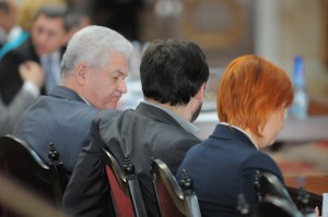Тем временем, цвет волос у каждого различный