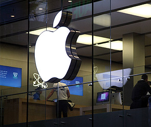 Компания Apple подала заявку на регистрацию торговой марки iWatch в Японии. Фото: GLOBAL LOOK press
