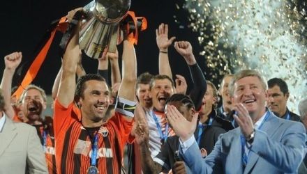 15 trofee au cucerit Mircea Lucescu şi Raţ în 8 ani cu Şahtior: 6 titluri, cîte 4 Cupe şi Supercupe ale Ucrainei plus o Cupă UEFA