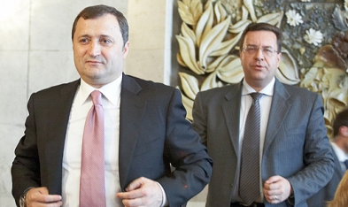 Демократы также заявили, что 25 апреля проголосуют за формирование нового правительства.