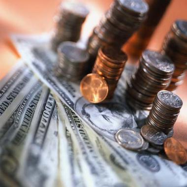 Situaţia economico-financiară dificilă a întreprinderilor din complex, a dus la lansarea unui amplu proces de restructurare