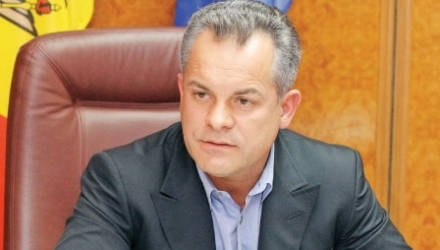 Au încercat să schimbe agenda publică: diploma, contrabanda, acuzaţii la adresa lui Usatîi, etc. Nu s-a reuşit.
