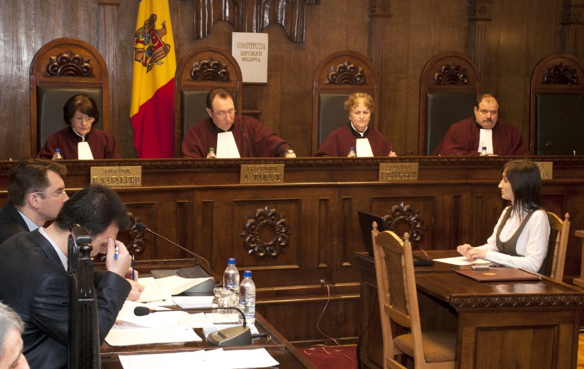 Curtea va spune dacă au fost nu legale prevederile prin care s-a stabilit că alegerile prezidențiale 