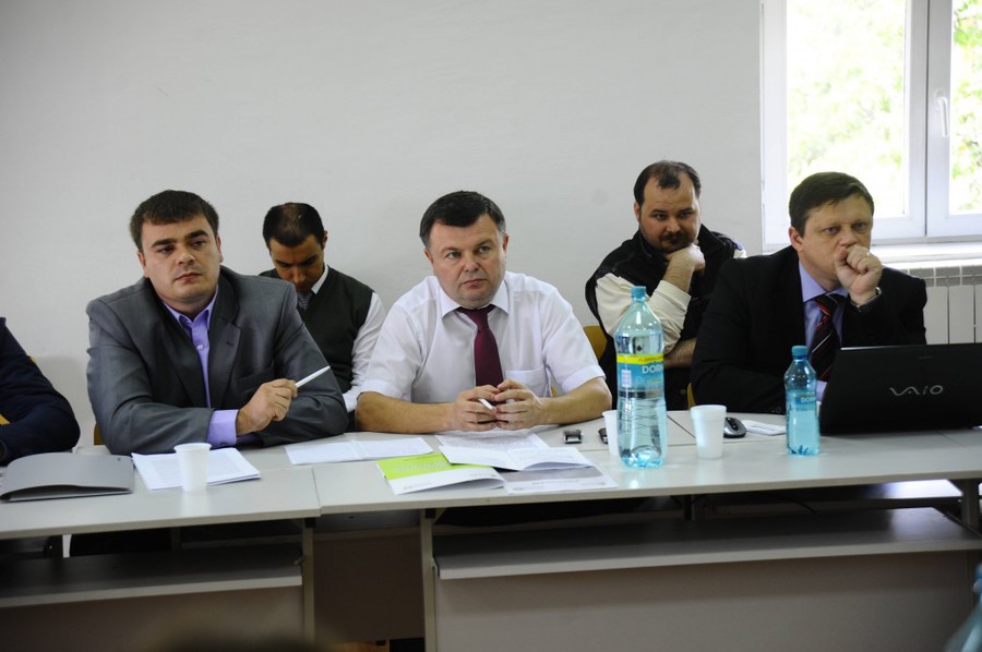 Tonul mai tensionat de la începutul discuțiilor a adus în discuție chestiuni sensibile
