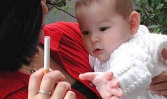 Пассивное курение в раннем детстве негативно сказывается на поведении человека в будущем.