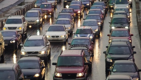 США лидирует в списке по количеству автомобилей на душу населения. Фото: newsmoldova.ru