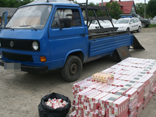 poliţiştii de frontieră i-au întocmit şoferului acte premergătoare sub aspectul săvârşirii infracţiunii de contrabandă