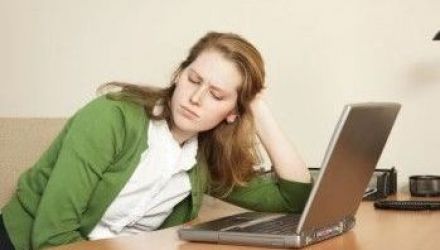 În afară de oboseală, se pot depista și probleme digestive, de somn, nervozitate, dureri ciudate.