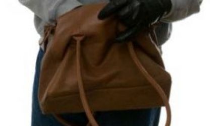S-a stabilit că atacatorul este un bărbat de 43 ani, originar din raionul Edineţ.