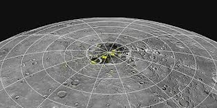 Atât gheaţa, cât şi materiile organice ar fi rezultatul unor coliziuni ale planetei cu comete şi asteroizi, produse în urmă cu milioane de ani