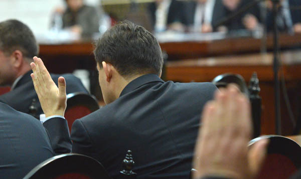 Deputaţii neafiliaţi îl vor vota pe Vlad Filat la funcţia de prim-ministru, pentru că altfel vor avea loc alegeri anticipate.