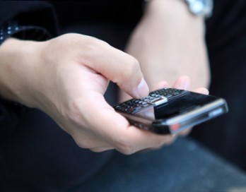 Implementarea serviciului este prevăzută în Legea comunicaţiilor electronice. 