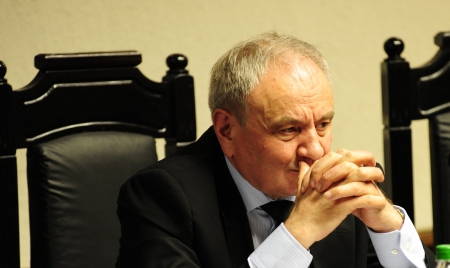Seria actelor contestate la Curtea Constituțională nu s-a oprit, în perioada următoare vor fi judecate alte legi votate în grabă, pe data de 3 mai, de PLDM și PCRM.