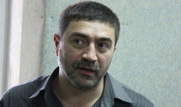 Юрий Рошка приял участие в акции «Всеобщий диктант» наряду с другими личностями и простыми людьми.