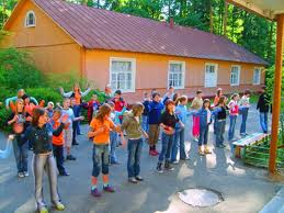 Сезон отдыха начнется 17 июня и продлится до 26 августа. Продолжительность заездов - 10 дней. Фото: slavclub.ru