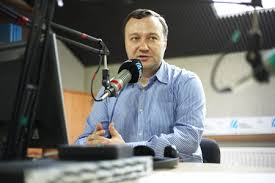  Parlamentul ar putea examina astăzi raportul Comisiei speciale de studiere a circumstanţelor numirii procurorului general.