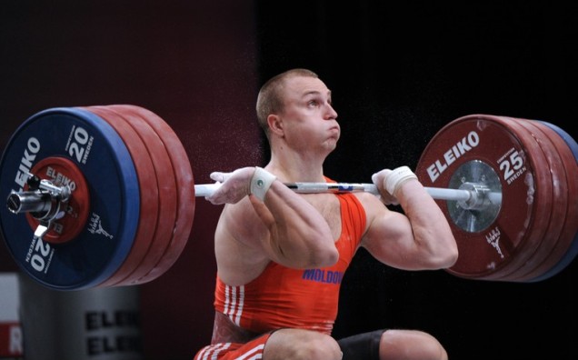 În prima probă la stilul smuls, Cîrîcu a ridicat 178 şi 181 kg, iar la cea de-a doua probă, Anatolie Cîrîcu