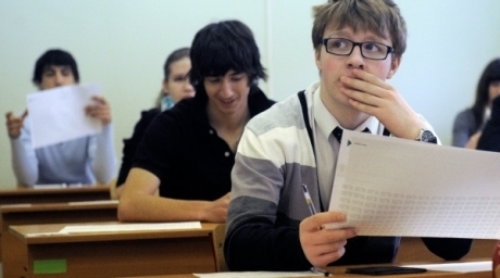 Министерство просвещения опровергло в понедельник информацию о том, что студенты, обучающиеся в колледжах, не смогут сдавать экзамены на степень бакалавра. Фото: tengrinews.kz