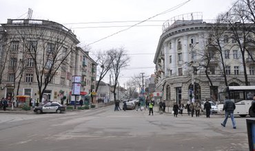 В первую очередь, планировалось выполнить работы на бульваре Штефана чел Маре и улицах Константина Негруцци и Василе Александри. Фото: Timpul