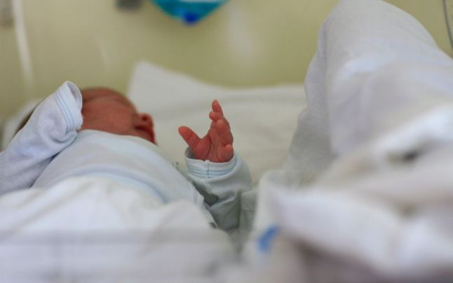 Medicii Centrului Mamei şi Copilului operează în fiecare zi copii cu hemangioame