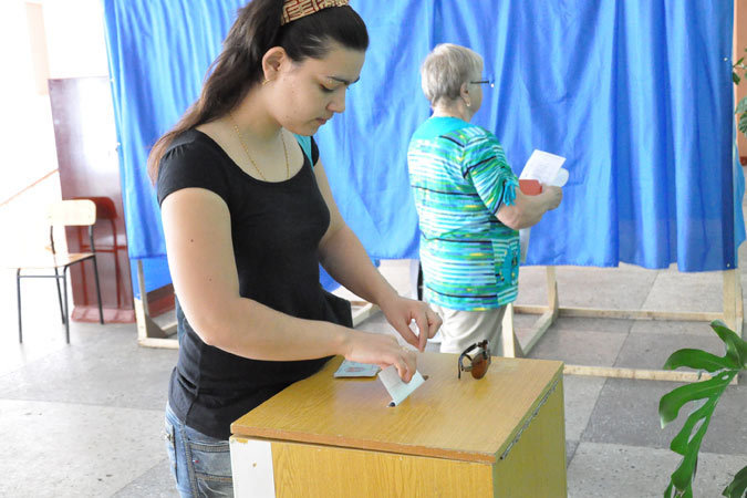 Secțiile de votare vor fi deschise între orele 7 dimineața și 9 seara.