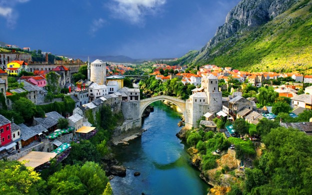 Autorităţile Bosniei şi Herţegovinei nu eliberează vize la frontieră.