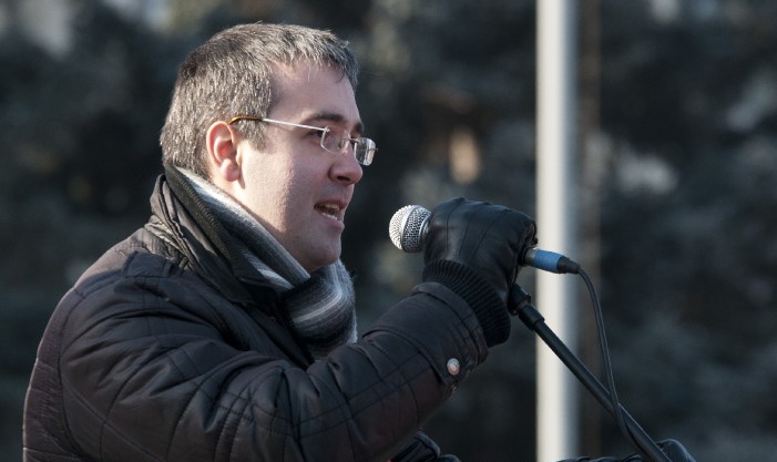 Potrivit deputatului PCRM, Sergiu Sârbu, procurorii au și depus sesizare la Parlament pentru lipsirea de imunitate a deputaților comuniști.
