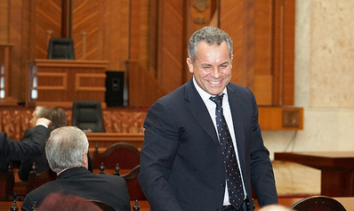 Anterior același șiretlic financiar a fost pus în practică de o companie cu o denumire aproape identică, „Casa Media”, iar paguba statului a constituit 6,3 milioane lei. 
